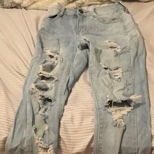 Super skinny strechy ripped jeans